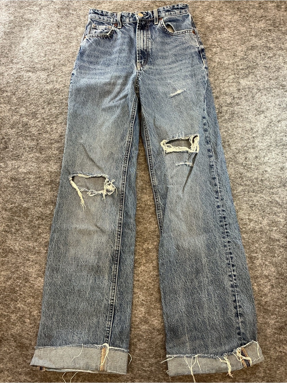 Zara Wide-Leg Distressed Light Blue Cuffed Jeans for Women Size 2